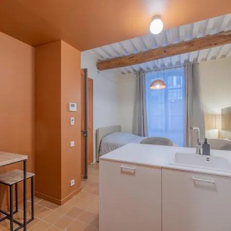 Belle Lettre 1 Apartment